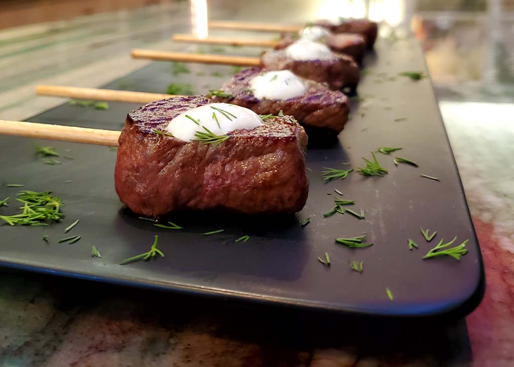 Rib Eye Brochettes With Horseradish Cream